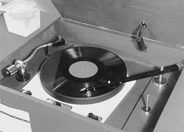 The record player portion contained a Garrard 301 turntable, 